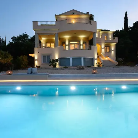 Villa Aeras Luxury *