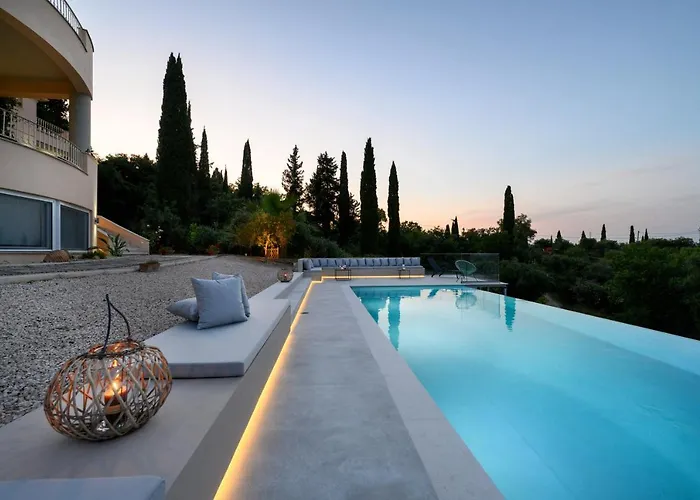 Aeras Luxury Villa