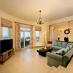 Aeras Luxury Villa *