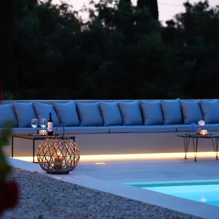 Aeras Luxury Vila *